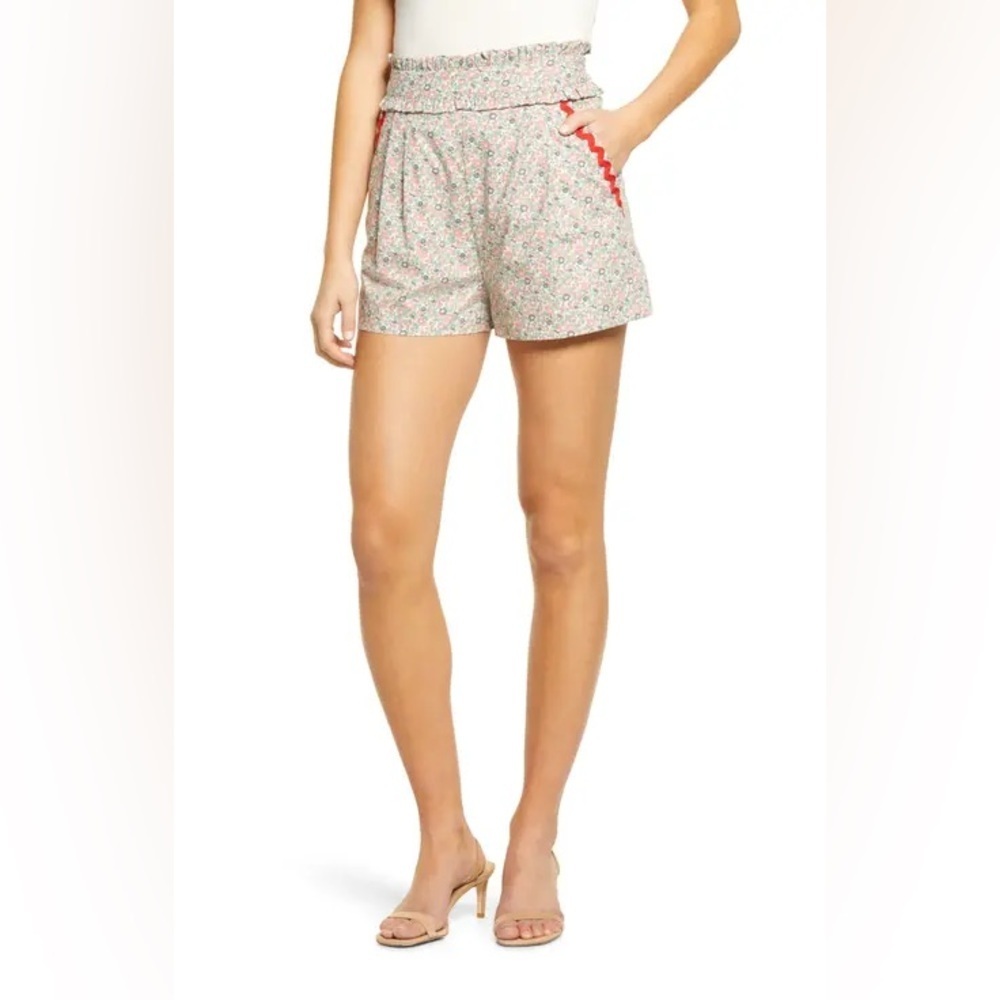 English Factory Micro Floral Ruffle Waist Shorts Red Trim Cottagecore Size Large